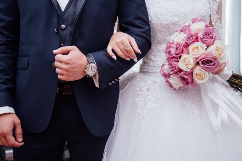 table de mariage avec cendrier